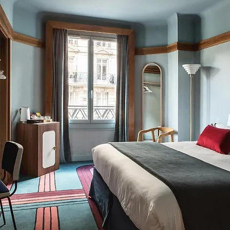 Hotell Mercedes 4*
