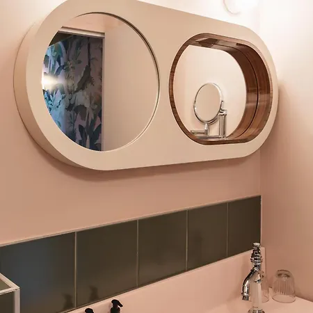 Mercedes Ξενοδοχείο Παρίσι