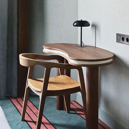 Ξενοδοχείο Mercedes 4*