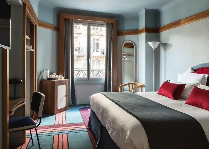 Mercedes 4* Paris