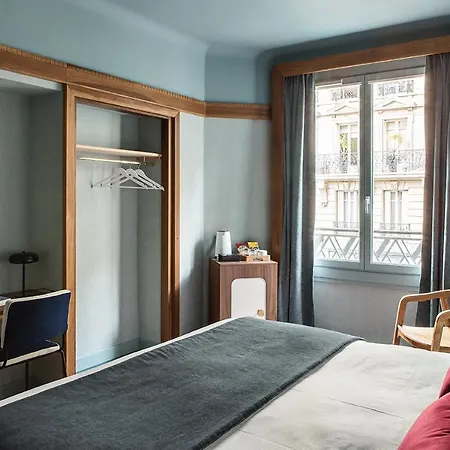Mercedes Hotel Paris