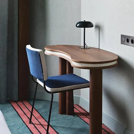 Mercedes Hotell Paris