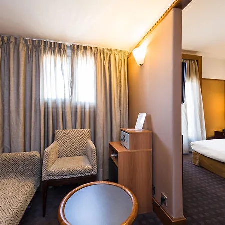 Mercedes Hotel Paris