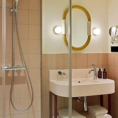Western Mercedes 4* Paris