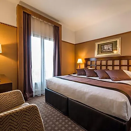 Hotel Mercedes 4*