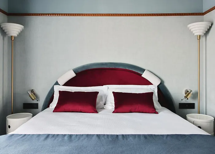 Mercedes 4* باريس