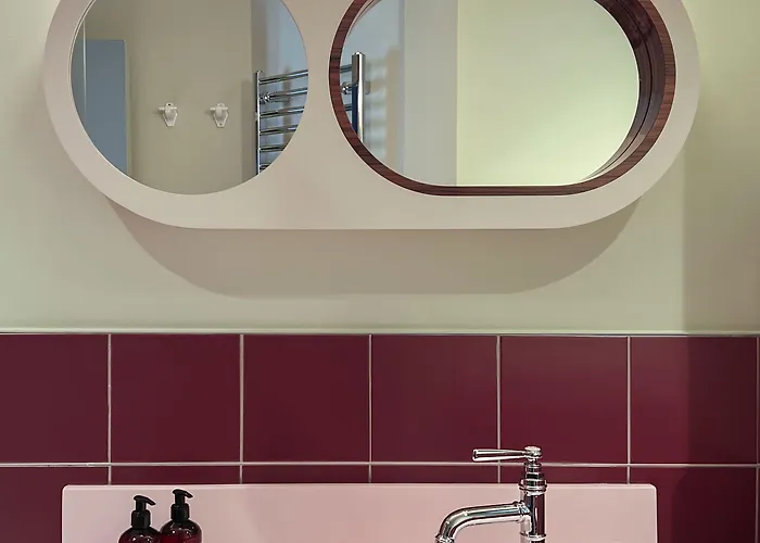 Mercedes 4* باريس