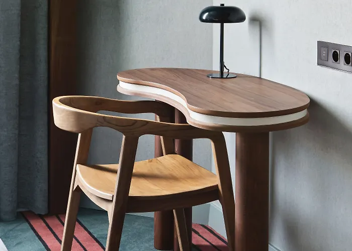 فندق Mercedes 4*