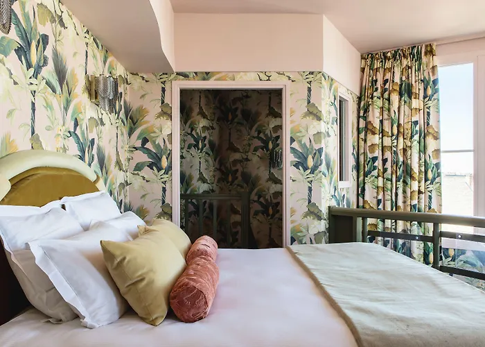 Mercedes Hotel Paryż