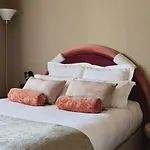 Mercedes Hotel Paryż