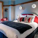 Mercedes Hotel Paryż