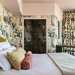 Mercedes Hotel Paryż